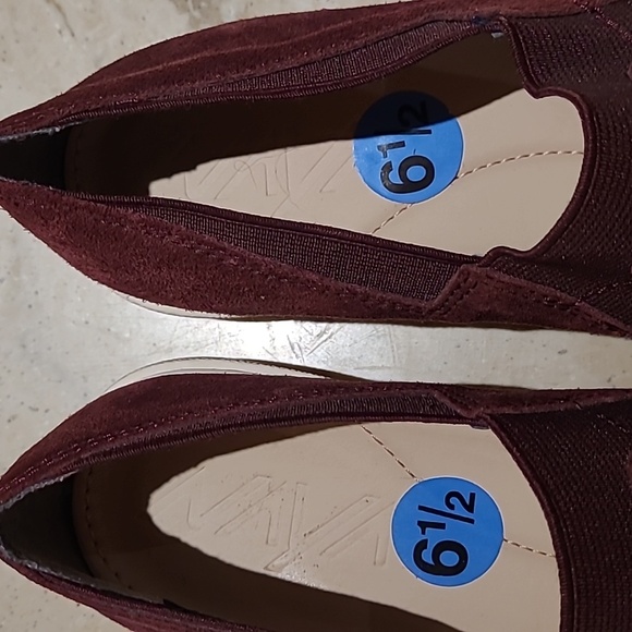 NAYA  Burgundy Suede loafers 6.5 - Picture 5 of 6